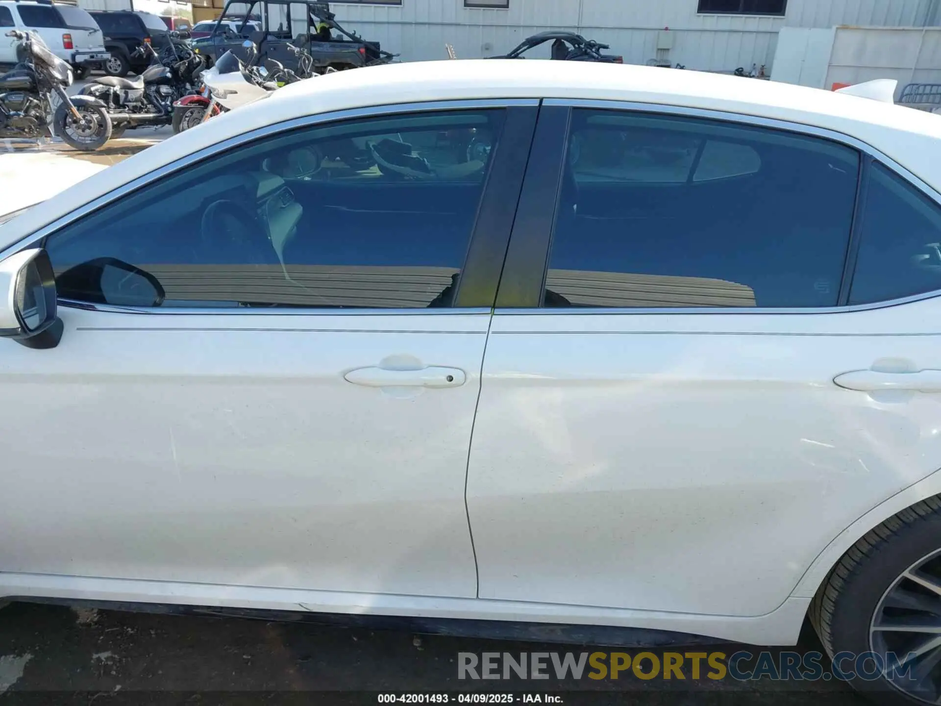 14 Photograph of a damaged car 4T1G11AKXMU574892 TOYOTA CAMRY 2021