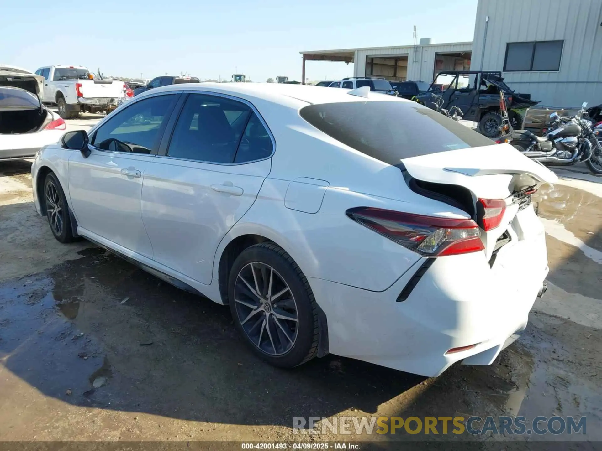 3 Photograph of a damaged car 4T1G11AKXMU574892 TOYOTA CAMRY 2021