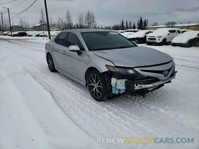 11 Photograph of a damaged car 4T1G11AKXMU579624 TOYOTA CAMRY 2021