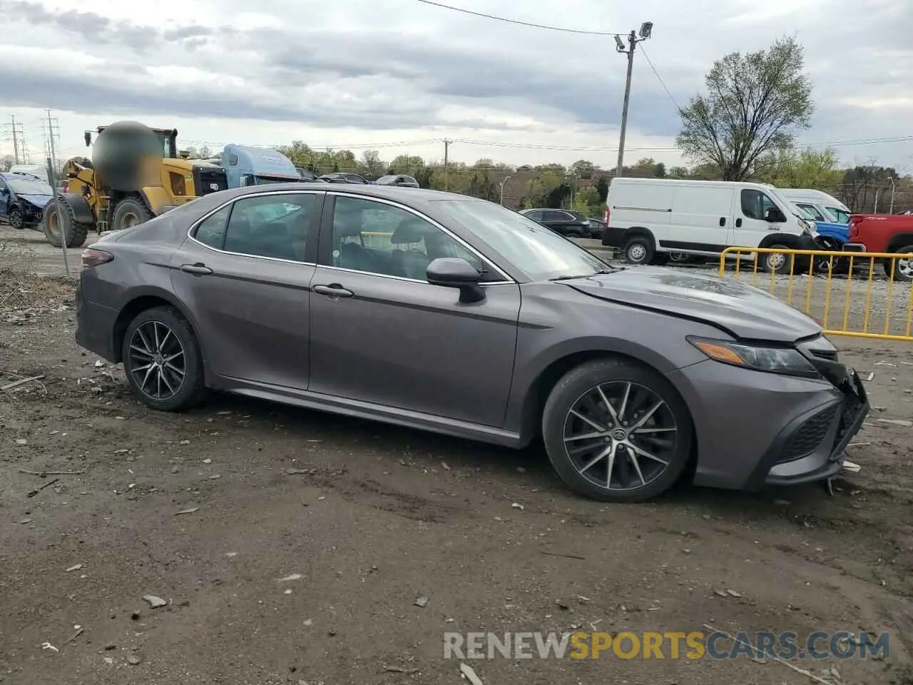 4 Photograph of a damaged car 4T1G11AKXMU588114 TOYOTA CAMRY 2021