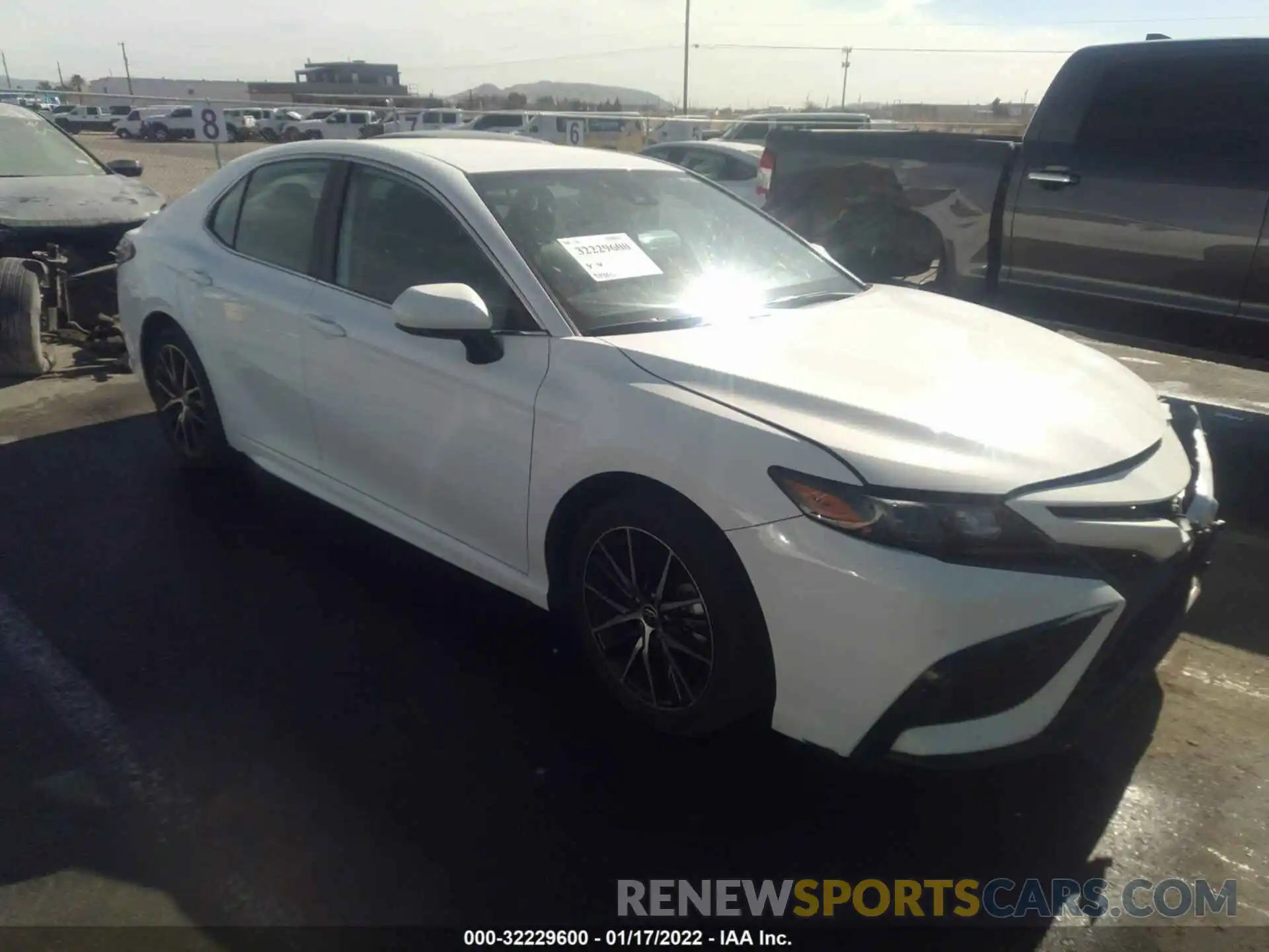 1 Photograph of a damaged car 4T1G11AKXMU591238 TOYOTA CAMRY 2021