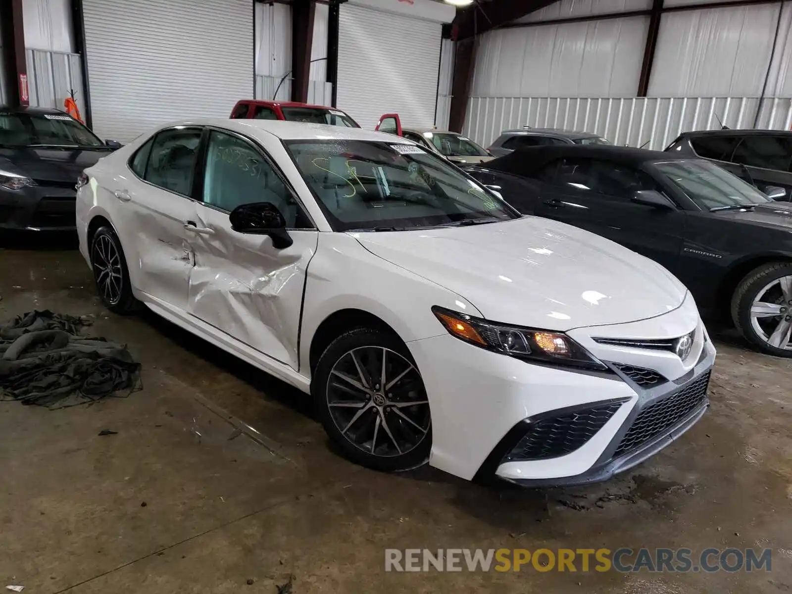 1 Photograph of a damaged car 4T1G11BK0MU031341 TOYOTA CAMRY 2021