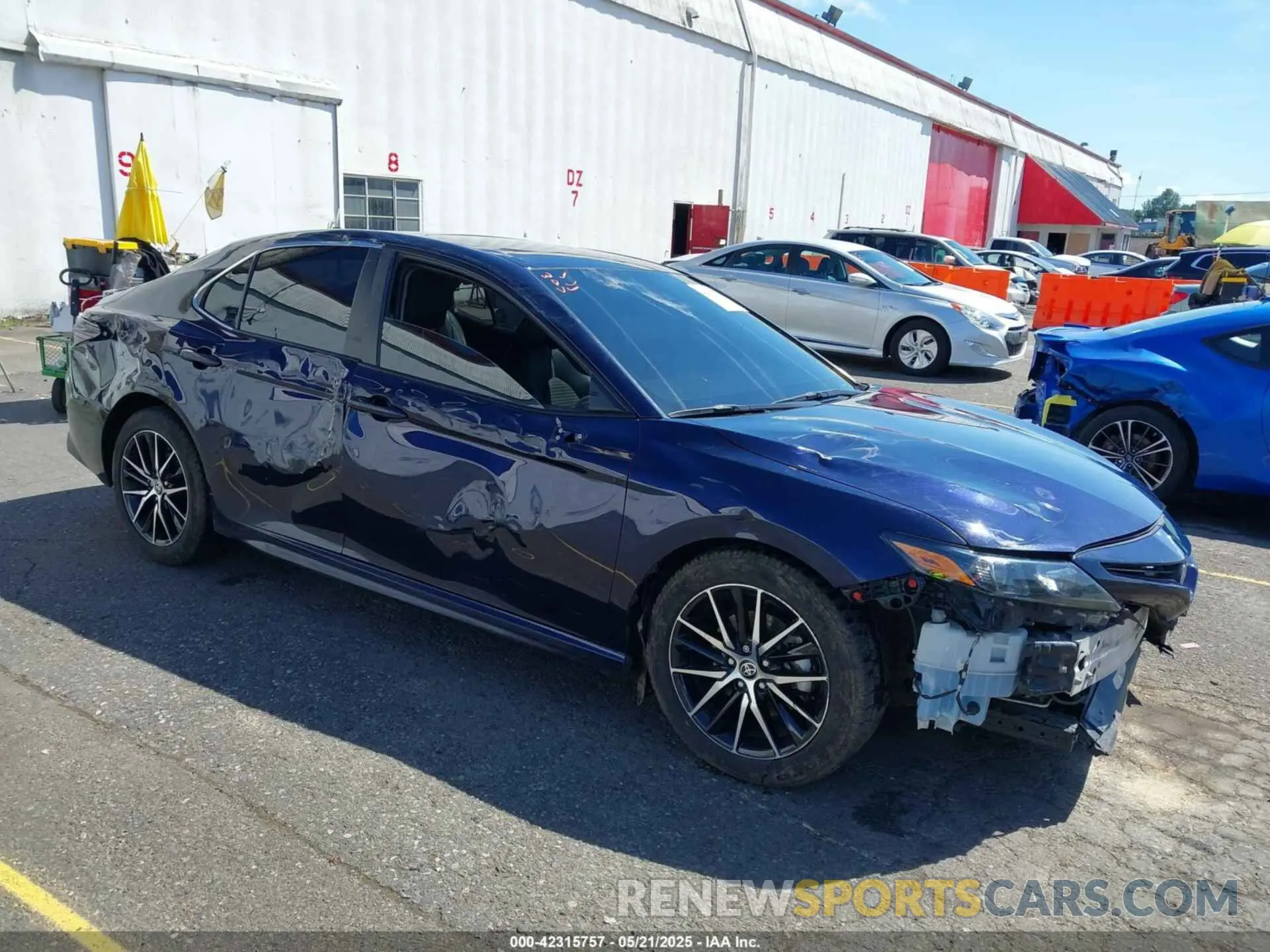 1 Photograph of a damaged car 4T1G11BK0MU035020 TOYOTA CAMRY 2021