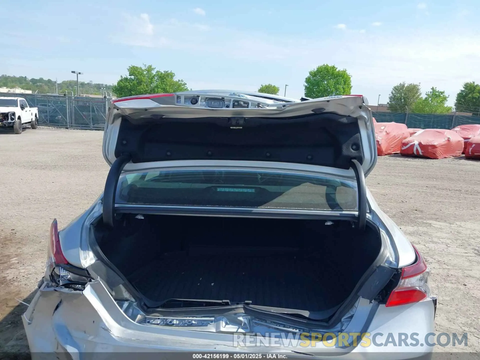 18 Photograph of a damaged car 4T1G11BK4MU033349 TOYOTA CAMRY 2021