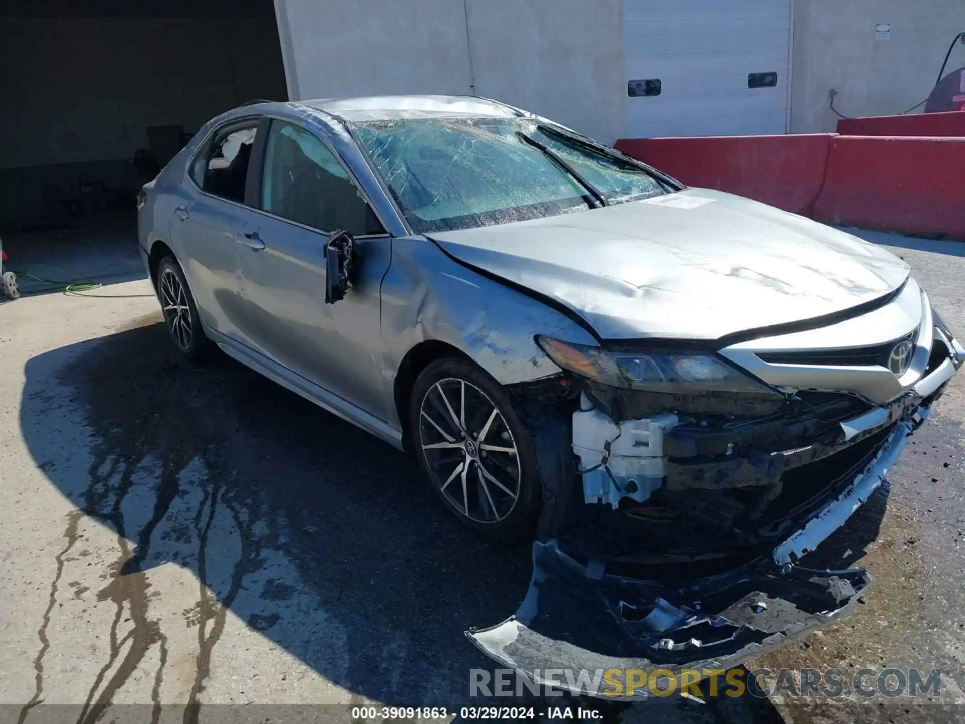 1 Photograph of a damaged car 4T1G11BK4MU036199 TOYOTA CAMRY 2021