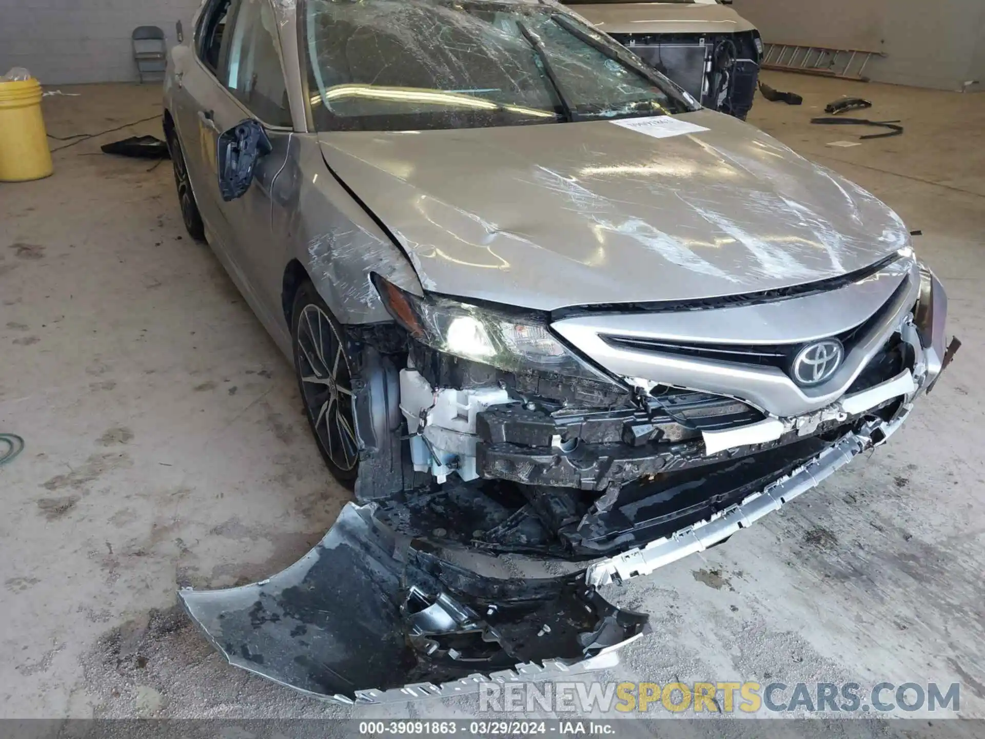 15 Photograph of a damaged car 4T1G11BK4MU036199 TOYOTA CAMRY 2021