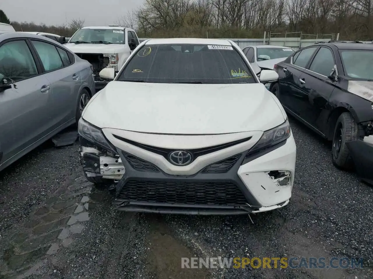 5 Photograph of a damaged car 4T1G11BK4MU040768 TOYOTA CAMRY 2021