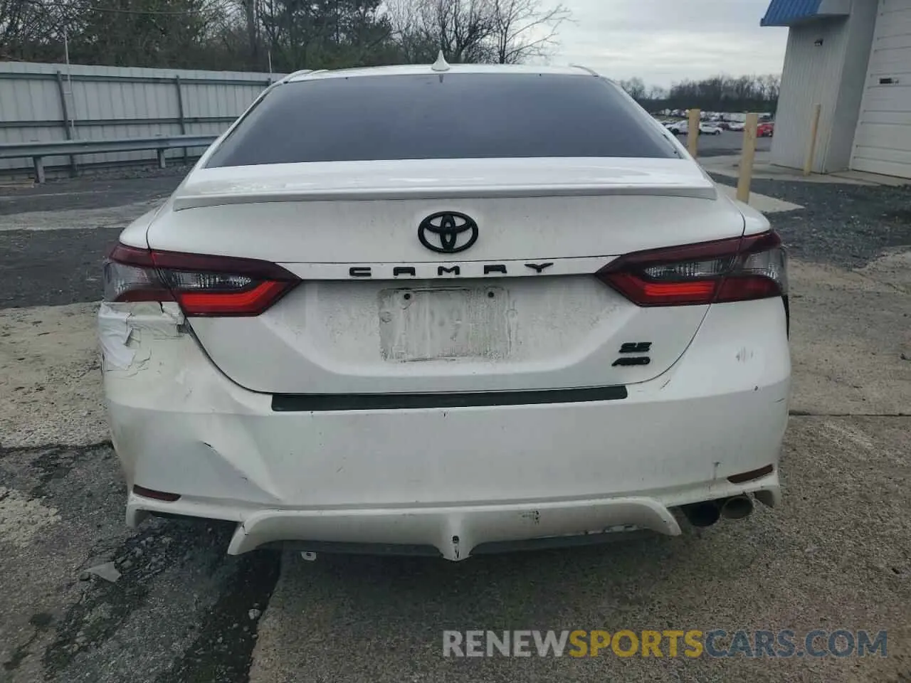 6 Photograph of a damaged car 4T1G11BK4MU040768 TOYOTA CAMRY 2021
