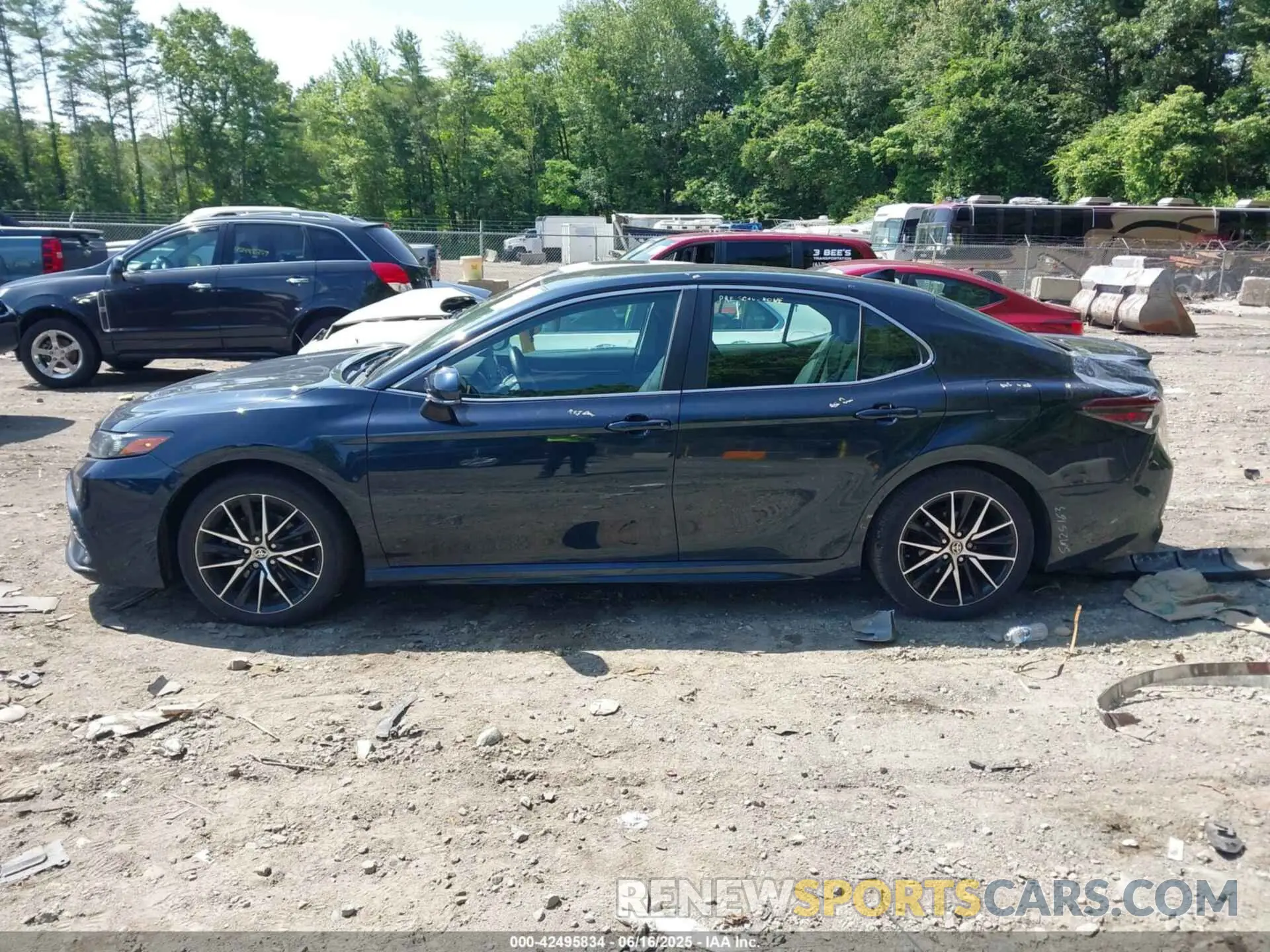 14 Photograph of a damaged car 4T1G11BK4MU042911 TOYOTA CAMRY 2021