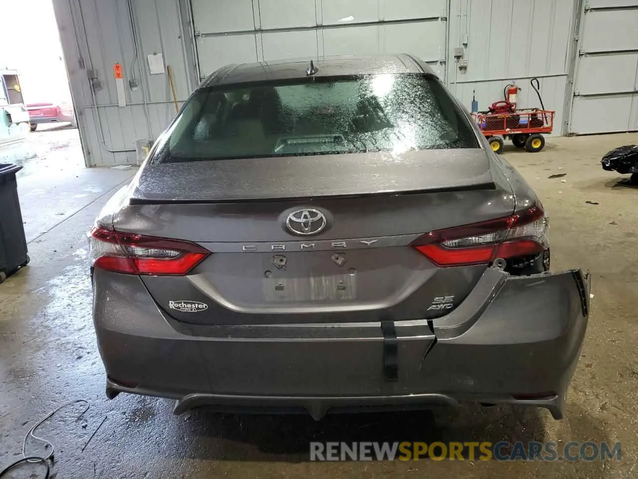 6 Photograph of a damaged car 4T1G11BK4MU044058 TOYOTA CAMRY 2021