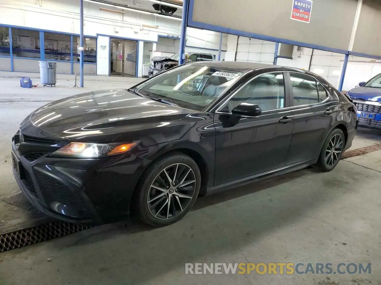 1 Photograph of a damaged car 4T1G11BK5MU029651 TOYOTA CAMRY 2021