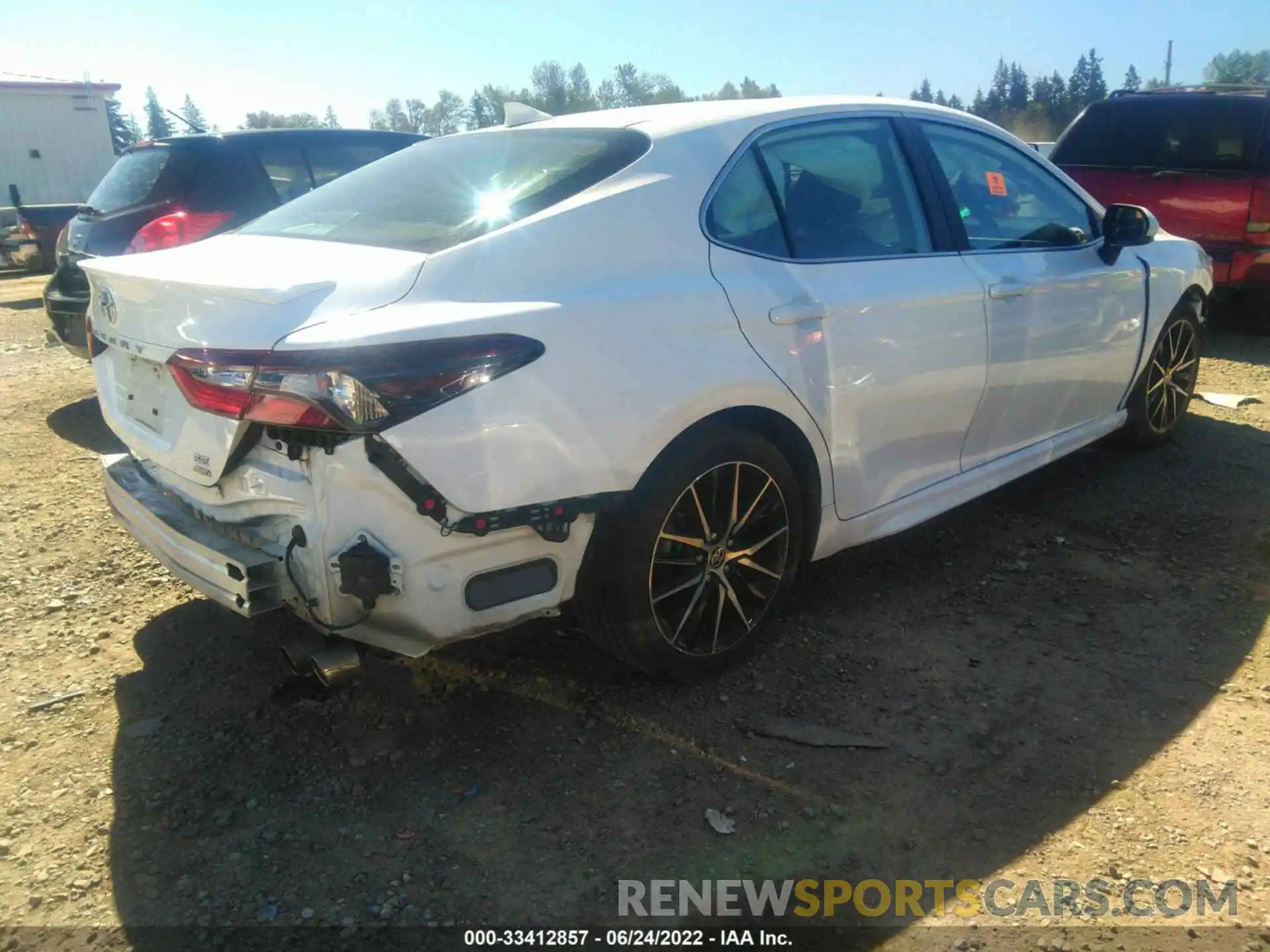 4 Photograph of a damaged car 4T1G11BK8MU029773 TOYOTA CAMRY 2021