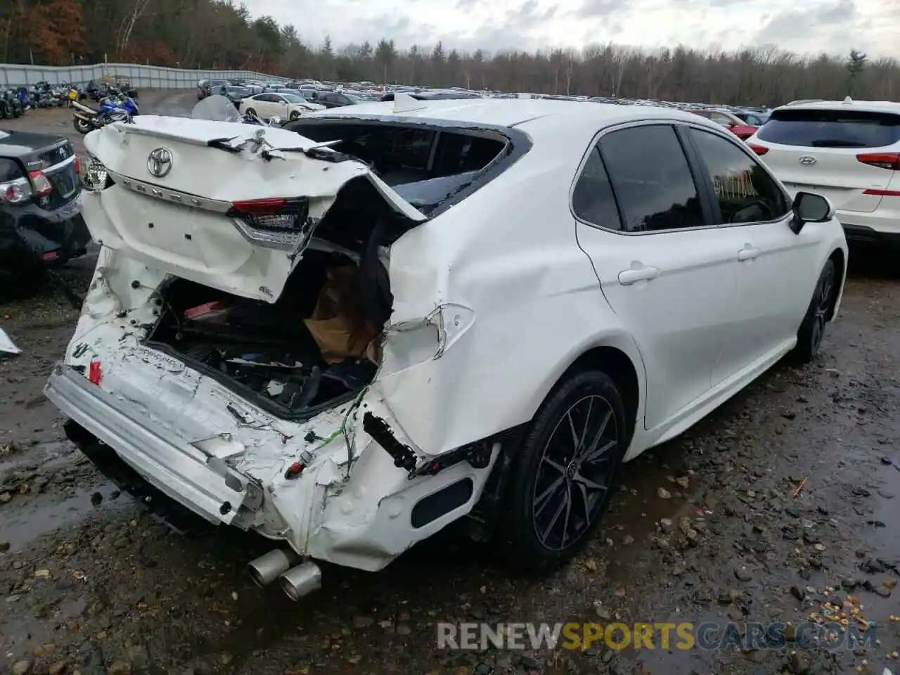 4 Photograph of a damaged car 4T1G11BK8MU036268 TOYOTA CAMRY 2021