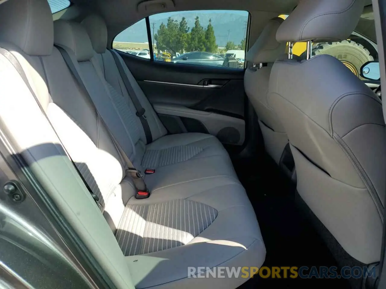 10 Photograph of a damaged car 4T1G31AK0MU564785 TOYOTA CAMRY 2021