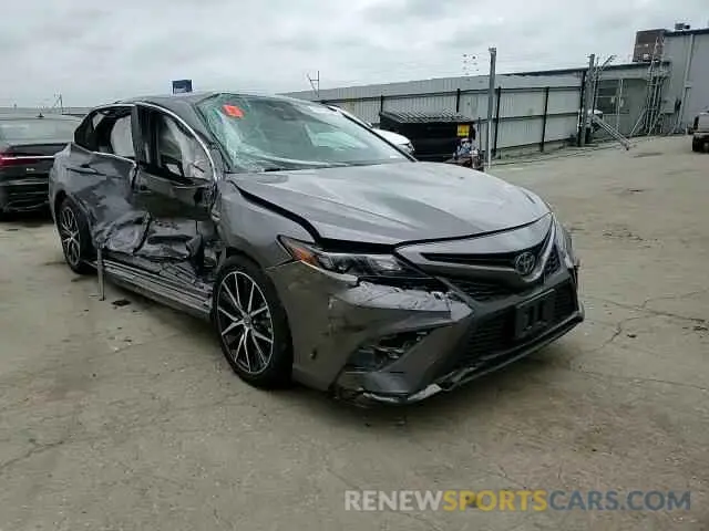 13 Photograph of a damaged car 4T1G31AK2MU555974 TOYOTA CAMRY 2021