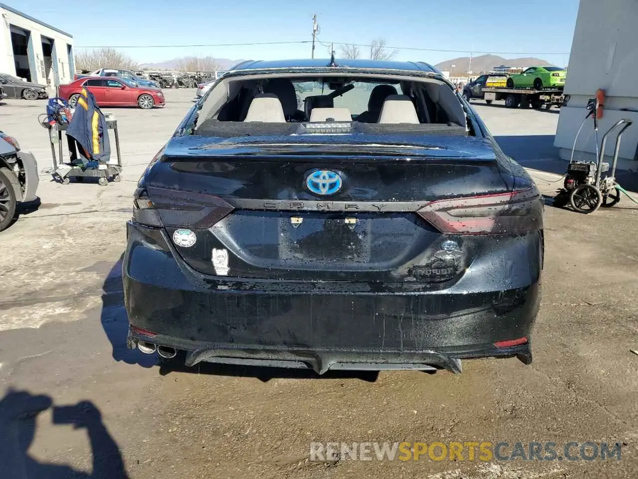 6 Photograph of a damaged car 4T1G31AK3MU031443 TOYOTA CAMRY 2021