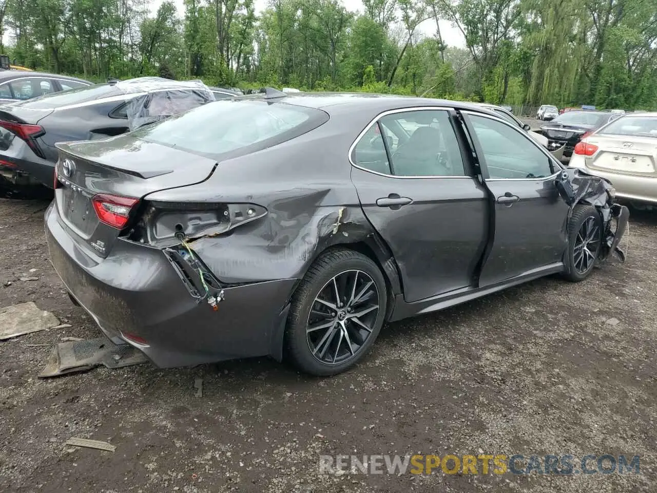 3 Photograph of a damaged car 4T1G31AK4MU552607 TOYOTA CAMRY 2021
