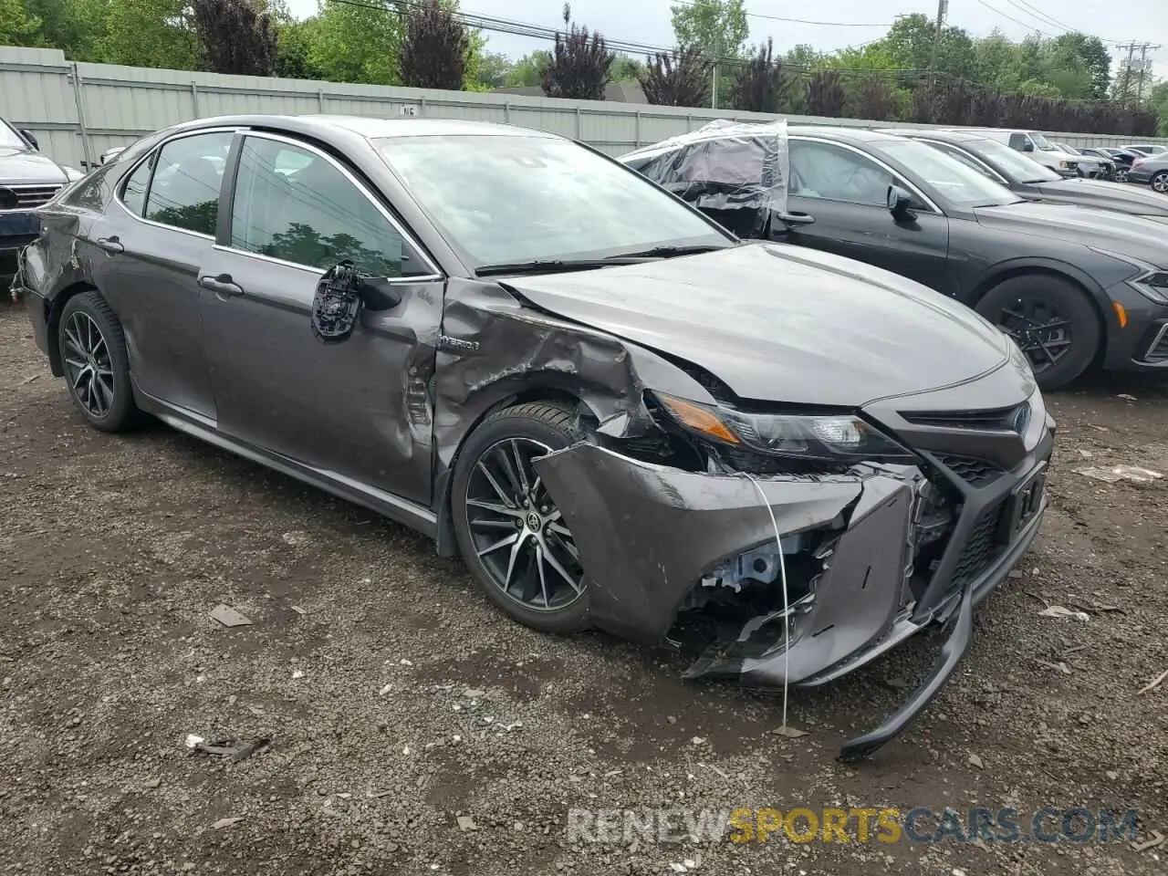 4 Photograph of a damaged car 4T1G31AK4MU552607 TOYOTA CAMRY 2021