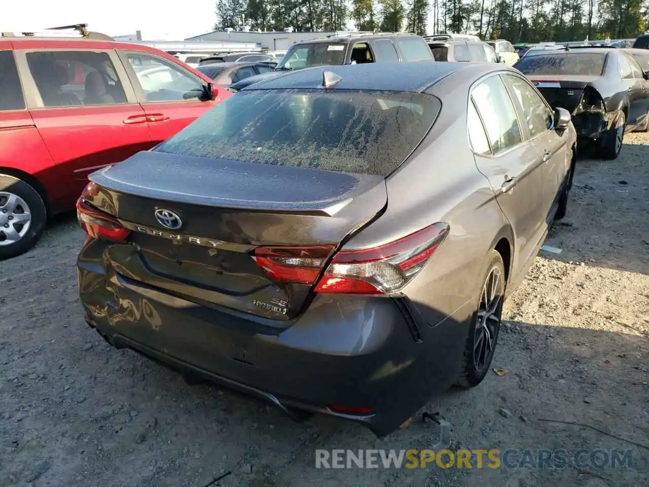 4 Photograph of a damaged car 4T1G31AK4MU553515 TOYOTA CAMRY 2021