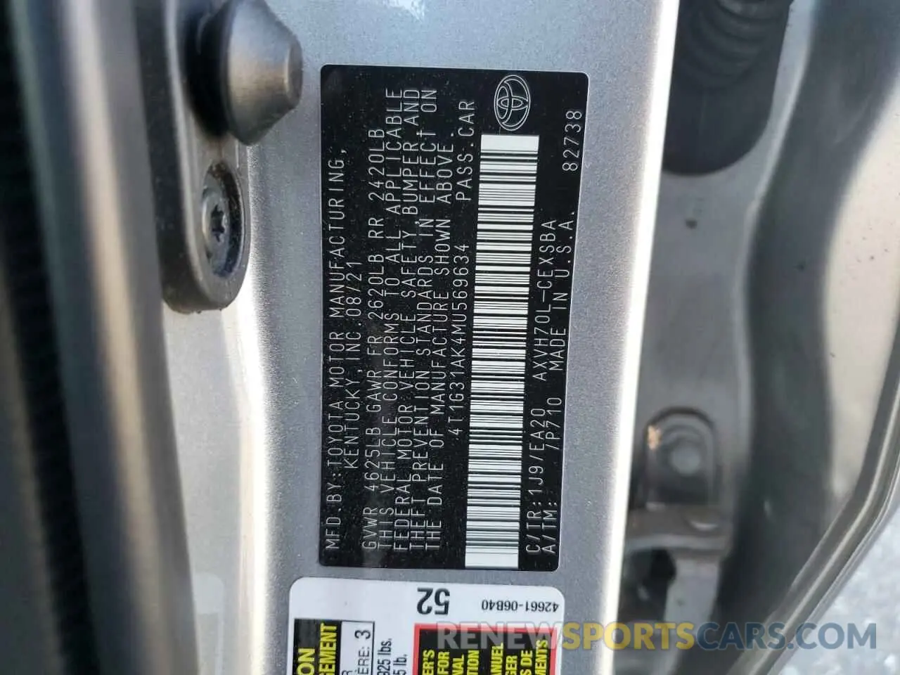13 Photograph of a damaged car 4T1G31AK4MU569634 TOYOTA CAMRY 2021