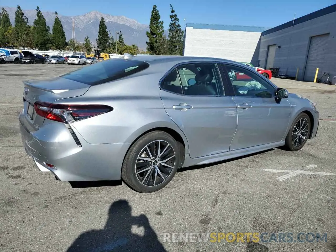 3 Photograph of a damaged car 4T1G31AK4MU569634 TOYOTA CAMRY 2021