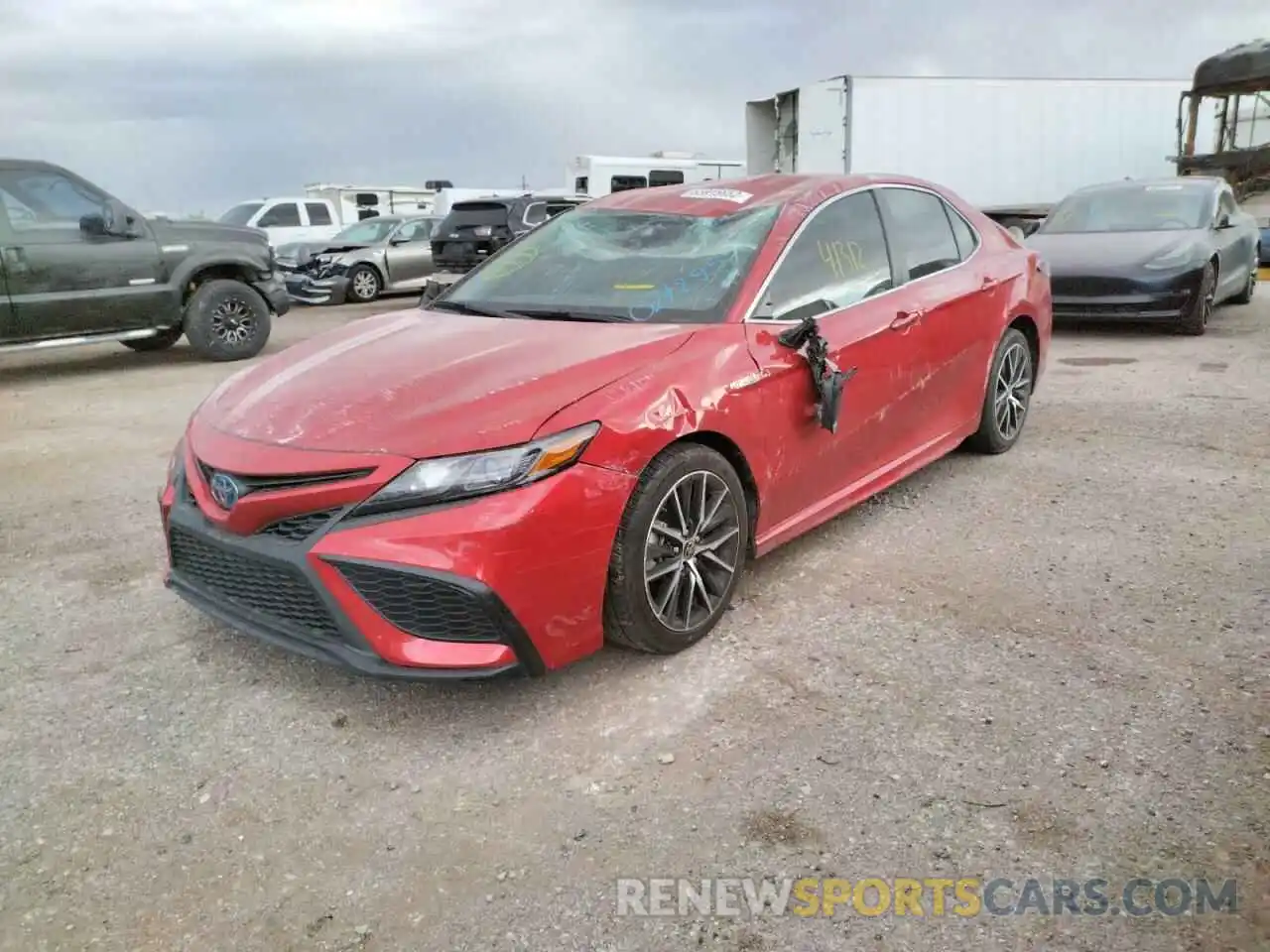 2 Photograph of a damaged car 4T1G31AK5MU027295 TOYOTA CAMRY 2021