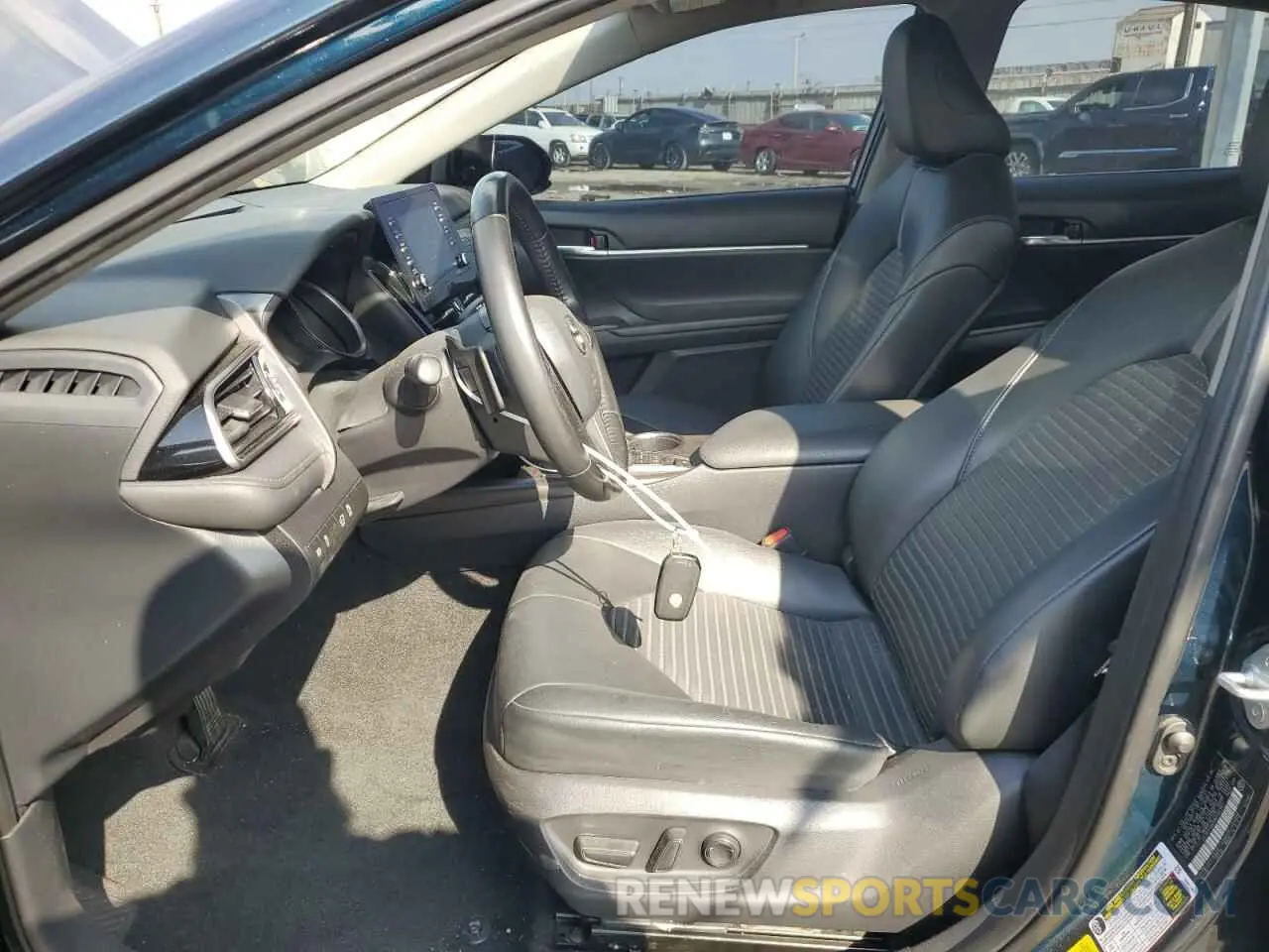 7 Photograph of a damaged car 4T1G31AK5MU565303 TOYOTA CAMRY 2021