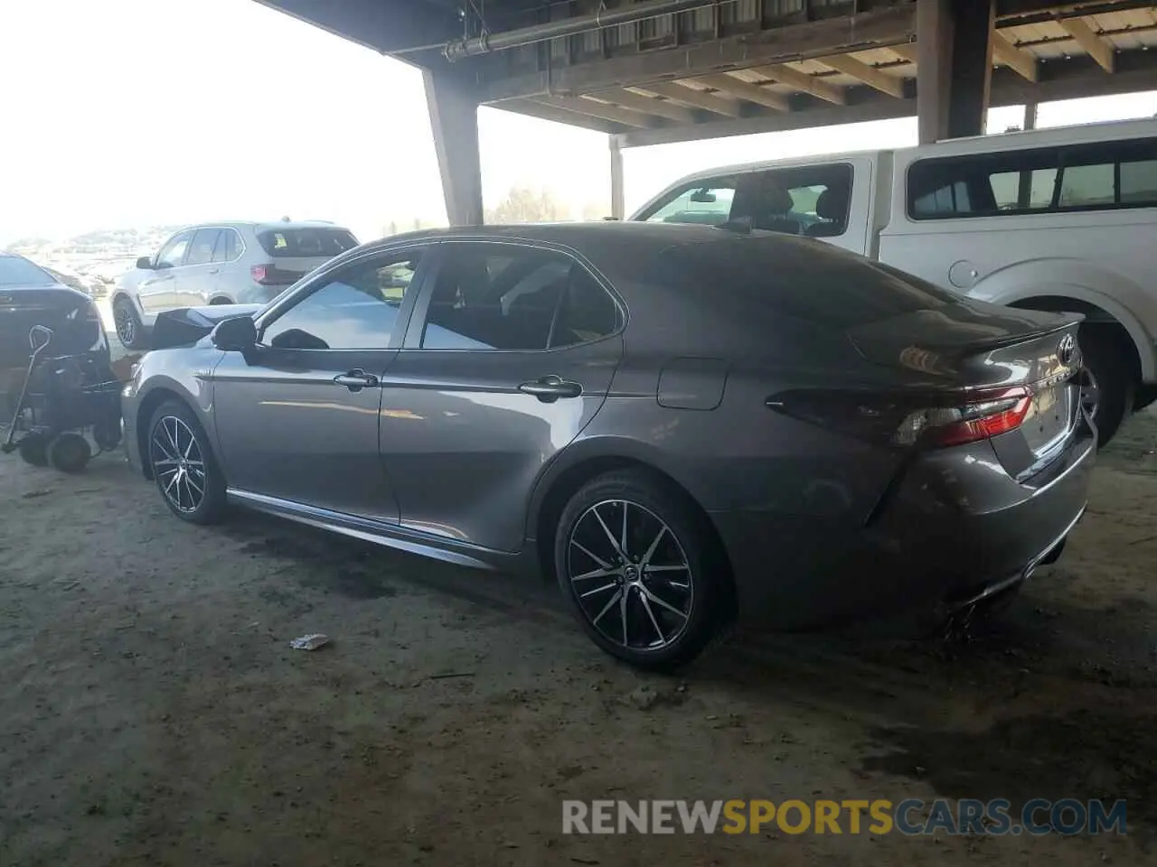 2 Photograph of a damaged car 4T1G31AK5MU566466 TOYOTA CAMRY 2021