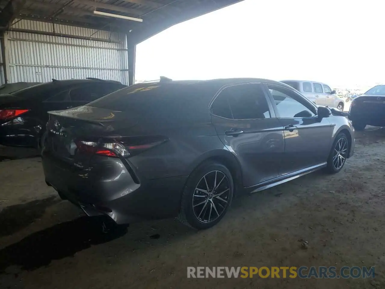 3 Photograph of a damaged car 4T1G31AK5MU566466 TOYOTA CAMRY 2021