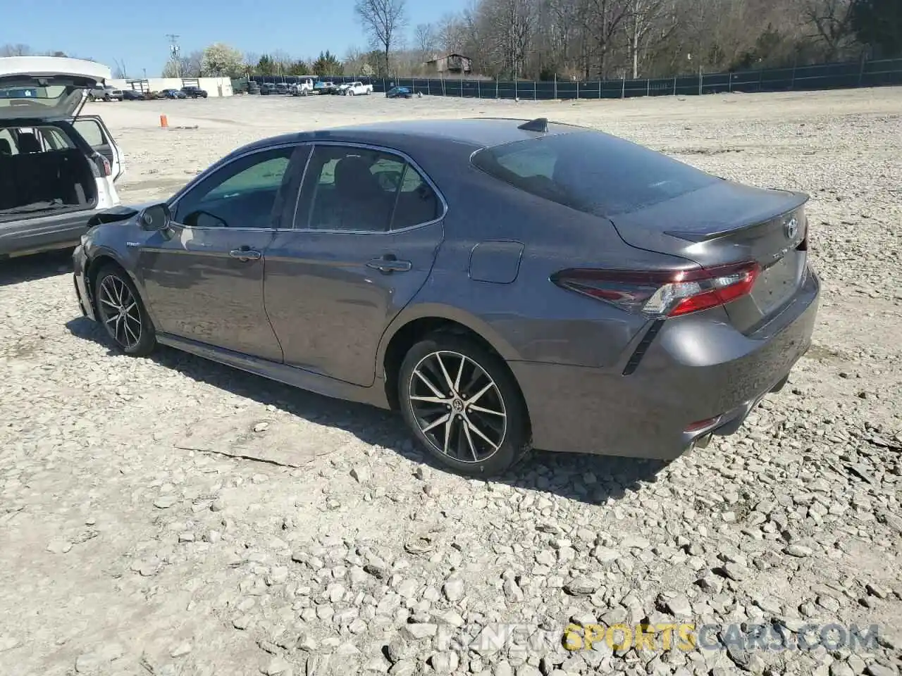 2 Photograph of a damaged car 4T1G31AK6MU031257 TOYOTA CAMRY 2021