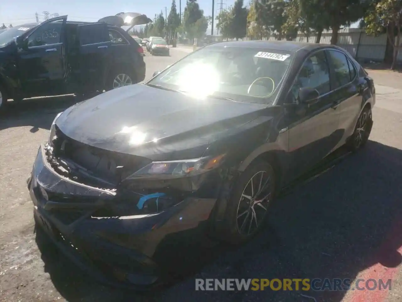 2 Photograph of a damaged car 4T1G31AK6MU556982 TOYOTA CAMRY 2021