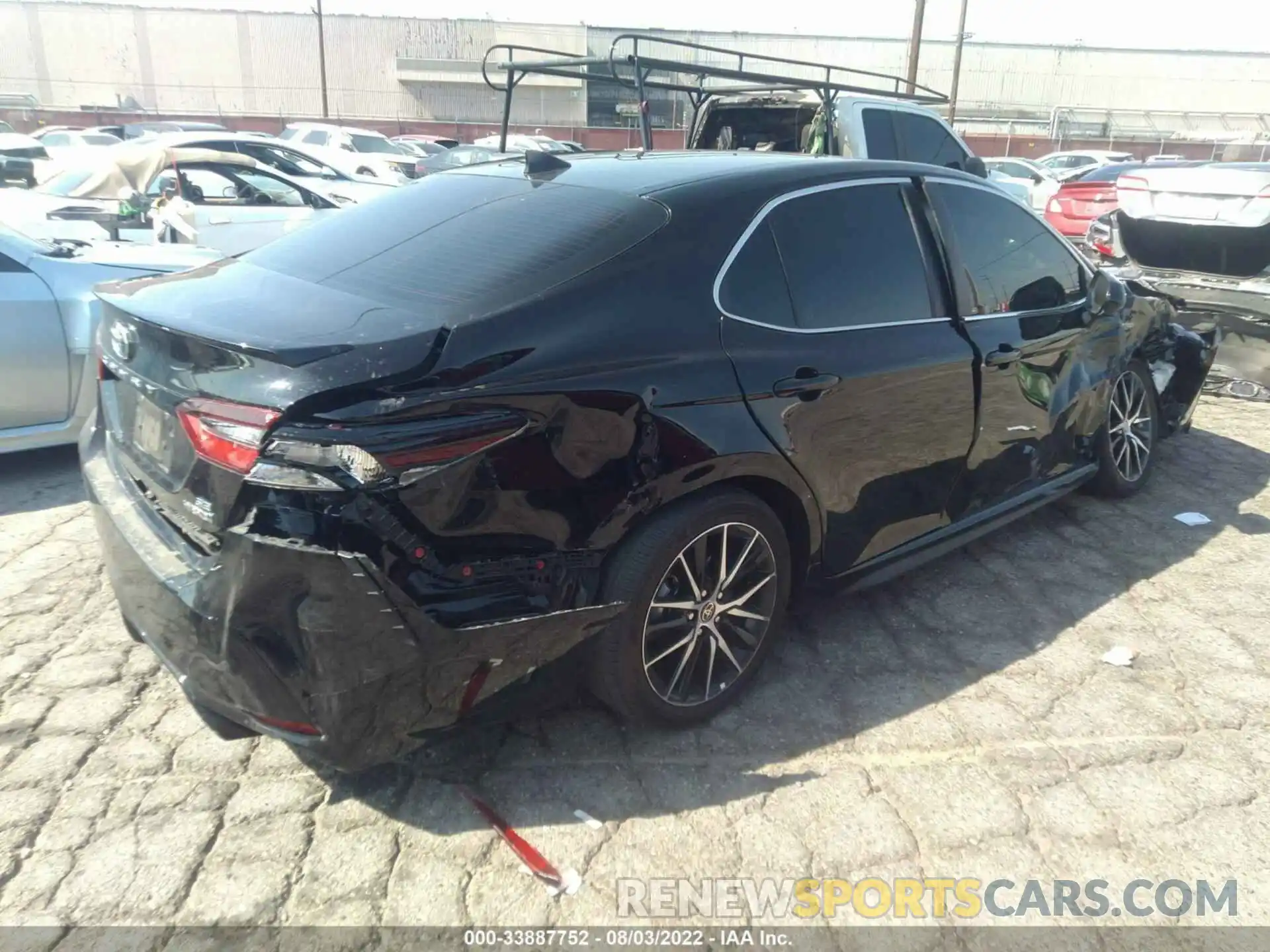 4 Photograph of a damaged car 4T1G31AK6MU559476 TOYOTA CAMRY 2021