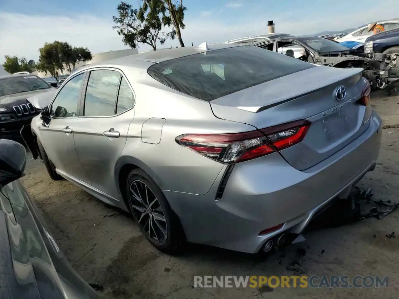 2 Photograph of a damaged car 4T1G31AK9MU025694 TOYOTA CAMRY 2021