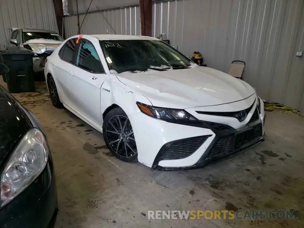 1 Photograph of a damaged car 4T1G31AK9MU564395 TOYOTA CAMRY 2021