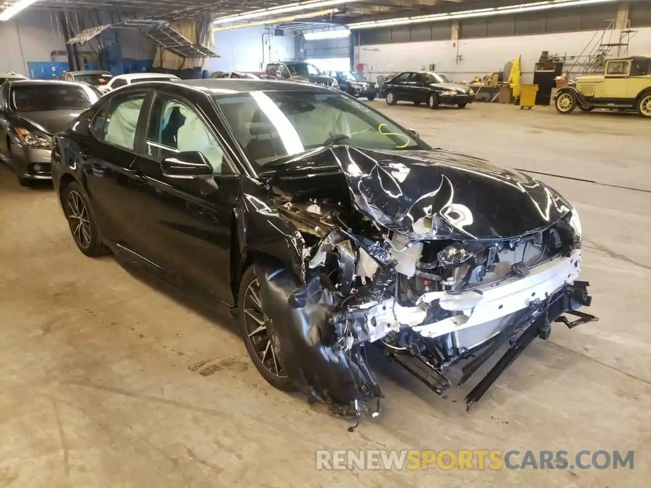 1 Photograph of a damaged car 4T1G31AK9MU569290 TOYOTA CAMRY 2021