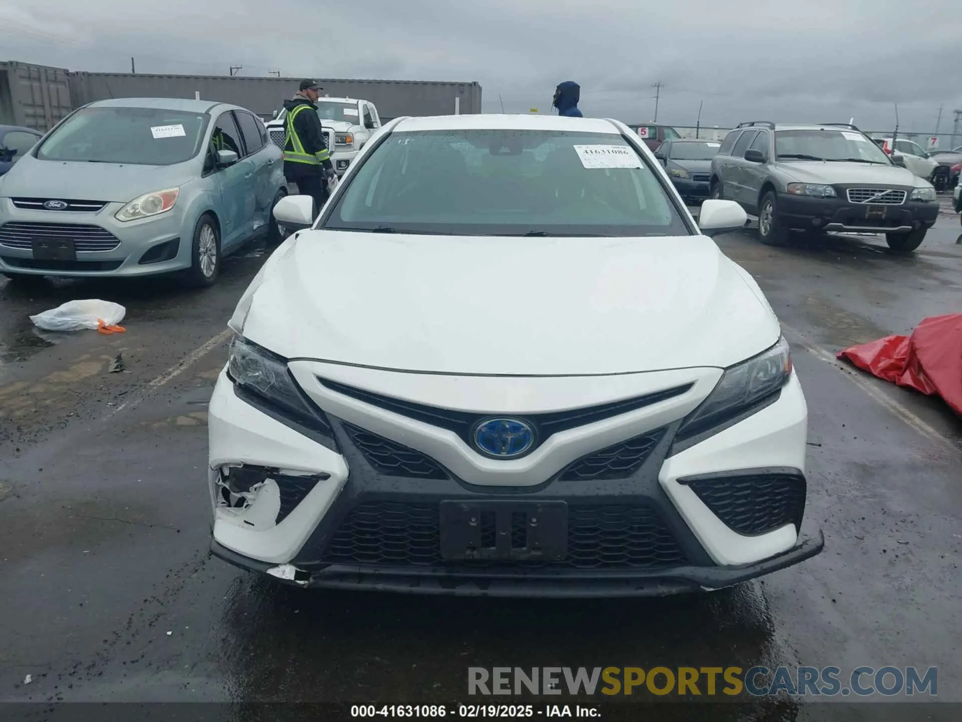 12 Photograph of a damaged car 4T1G31AKXMU024571 TOYOTA CAMRY 2021