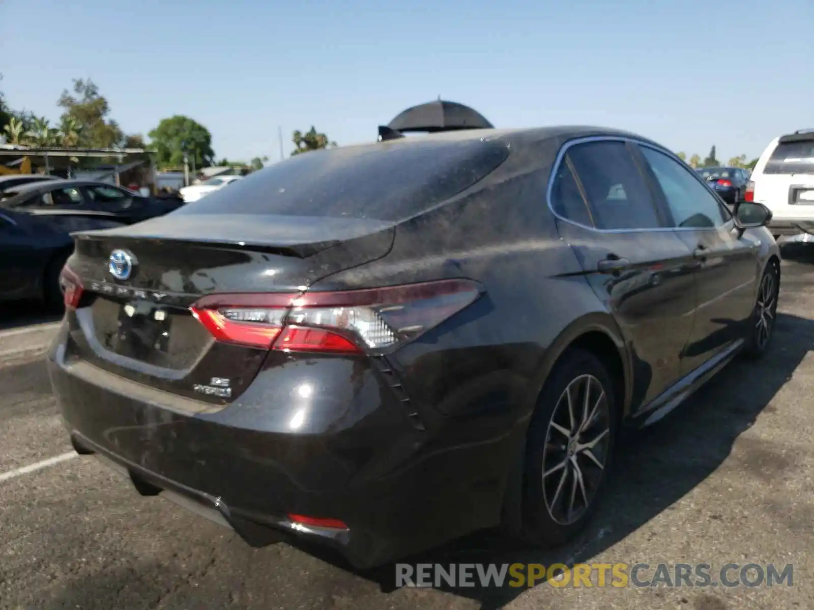 4 Photograph of a damaged car 4T1G31AKXMU026675 TOYOTA CAMRY 2021