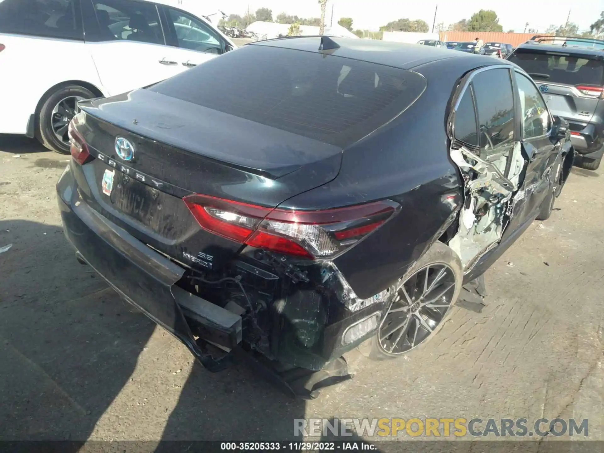 4 Photograph of a damaged car 4T1G31AKXMU027602 TOYOTA CAMRY 2021