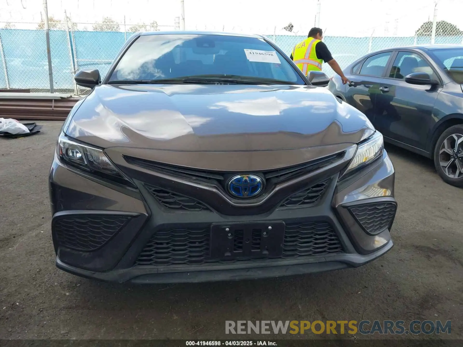 12 Photograph of a damaged car 4T1G31AKXMU028863 TOYOTA CAMRY 2021