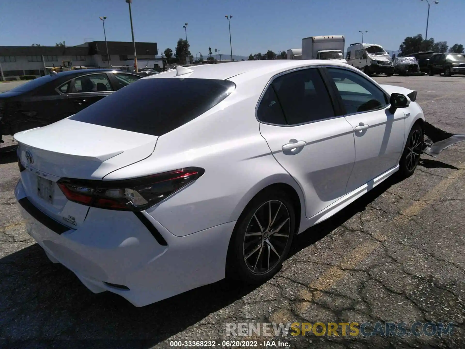 4 Photograph of a damaged car 4T1G31AKXMU551901 TOYOTA CAMRY 2021