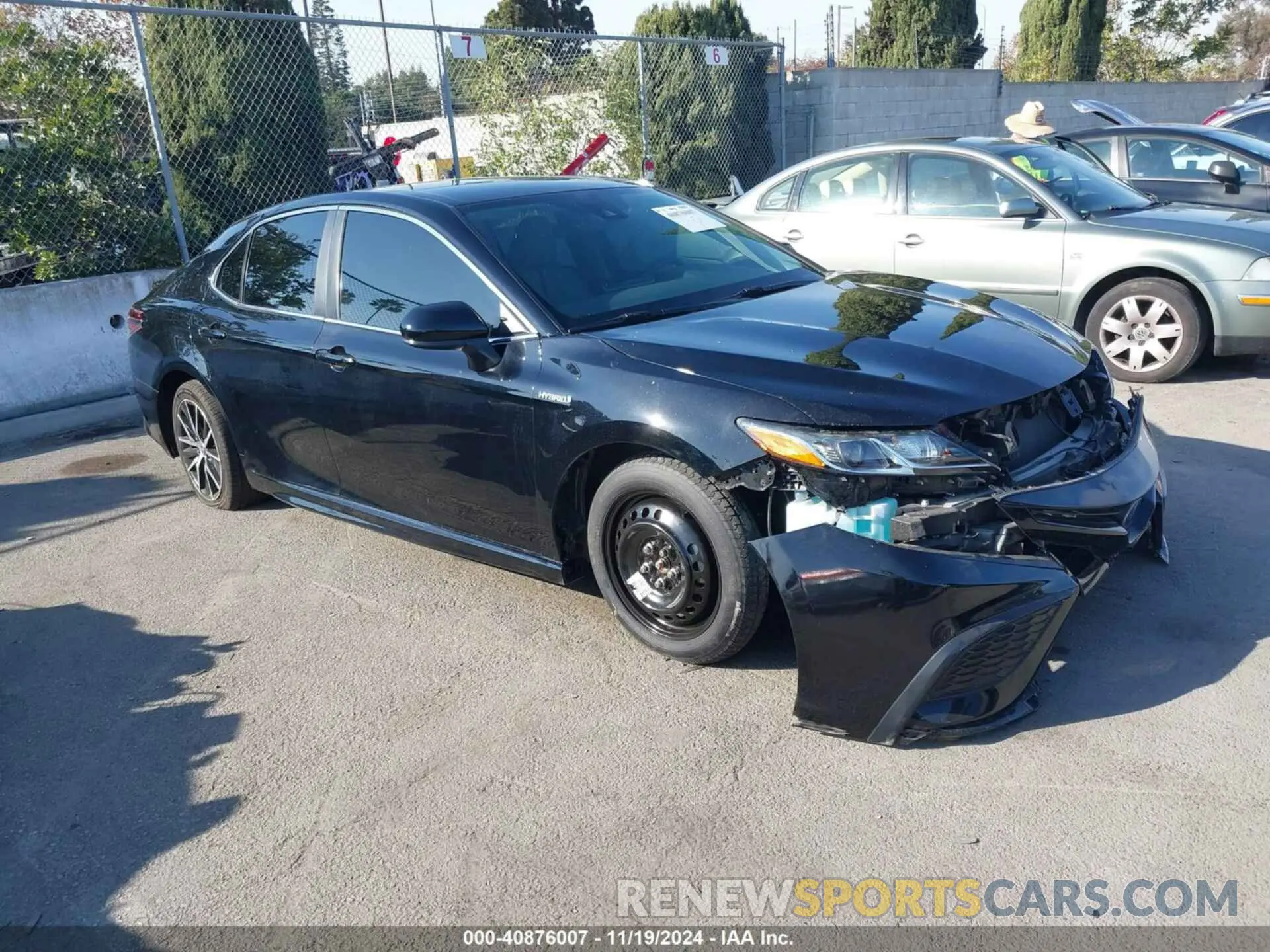 1 Photograph of a damaged car 4T1G31AKXMU568813 TOYOTA CAMRY 2021