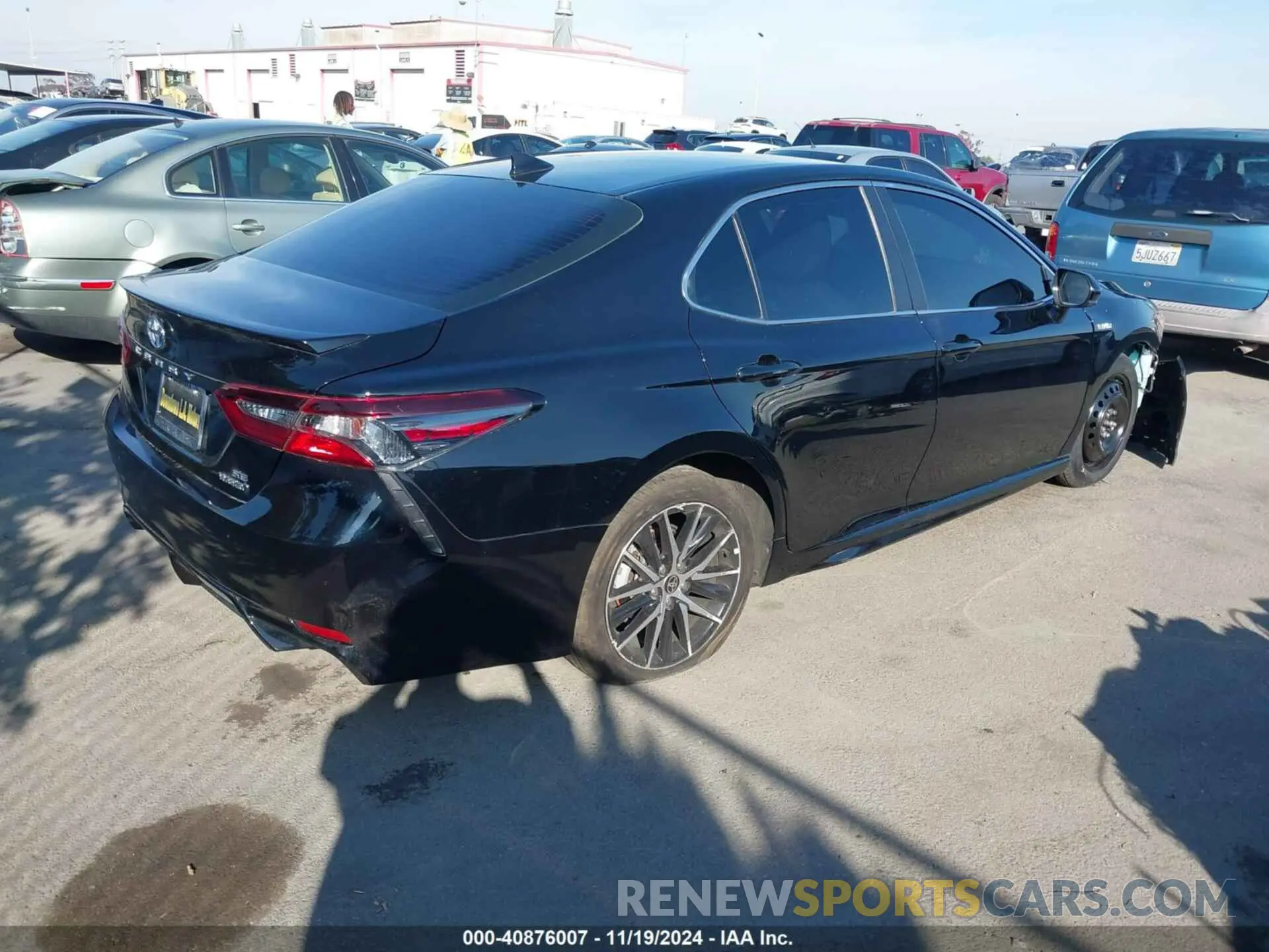 4 Photograph of a damaged car 4T1G31AKXMU568813 TOYOTA CAMRY 2021