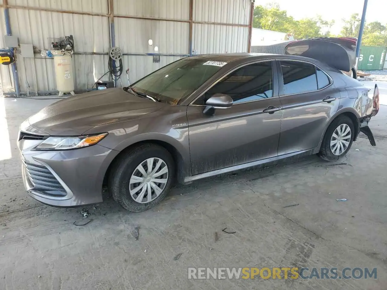 1 Photograph of a damaged car 4T1H31AK0MU559493 TOYOTA CAMRY 2021