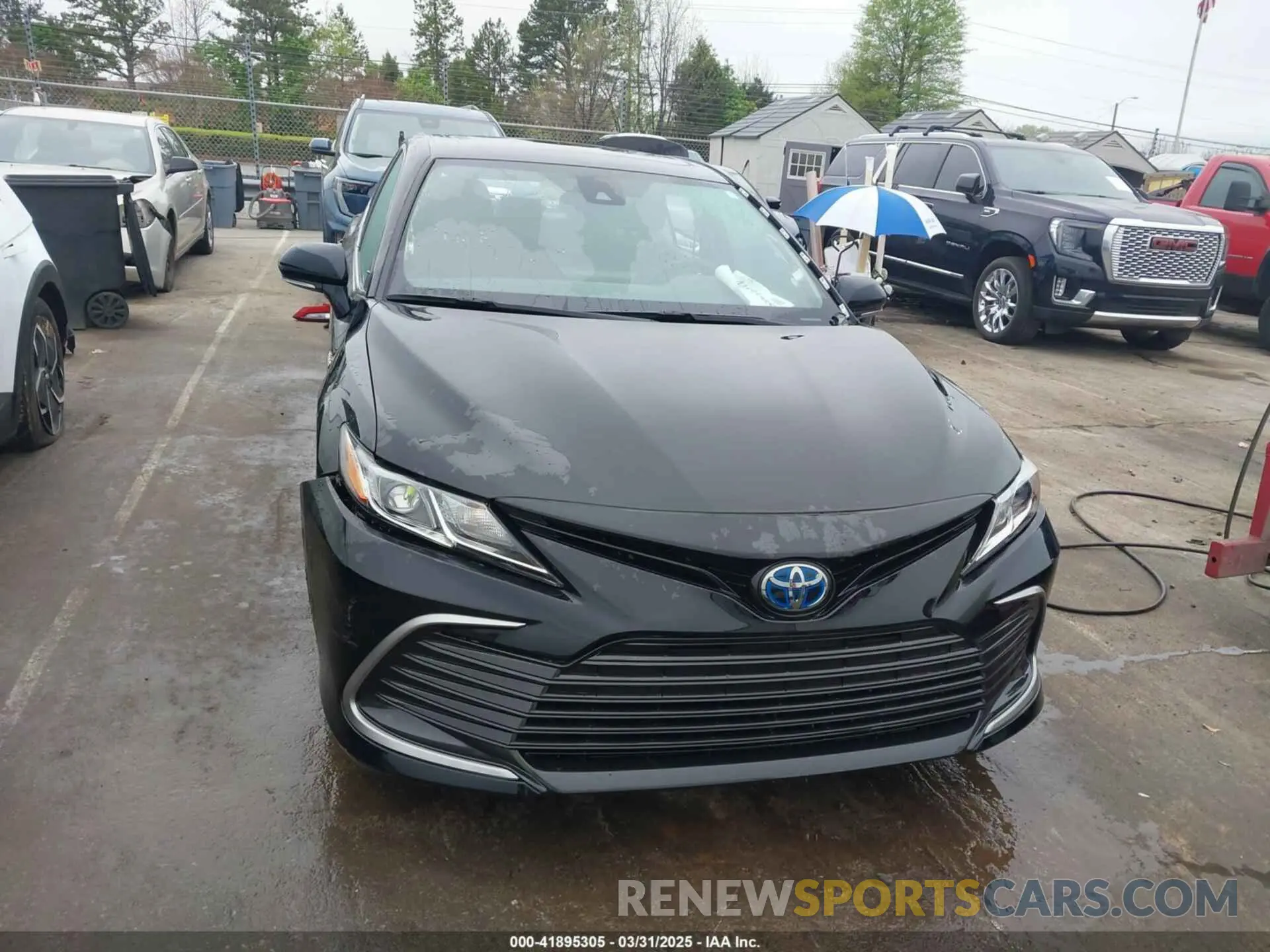 13 Photograph of a damaged car 4T1H31AK2MU558250 TOYOTA CAMRY 2021
