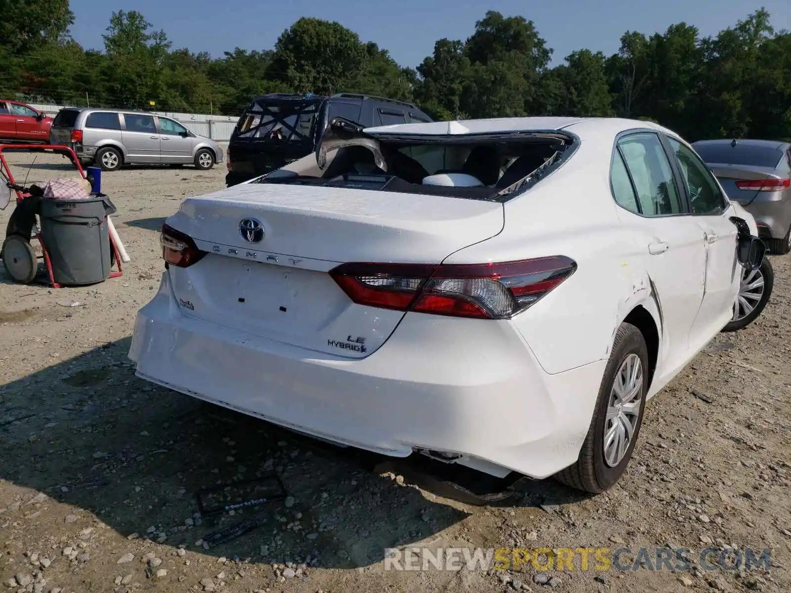 4 Photograph of a damaged car 4T1H31AK9MU558181 TOYOTA CAMRY 2021