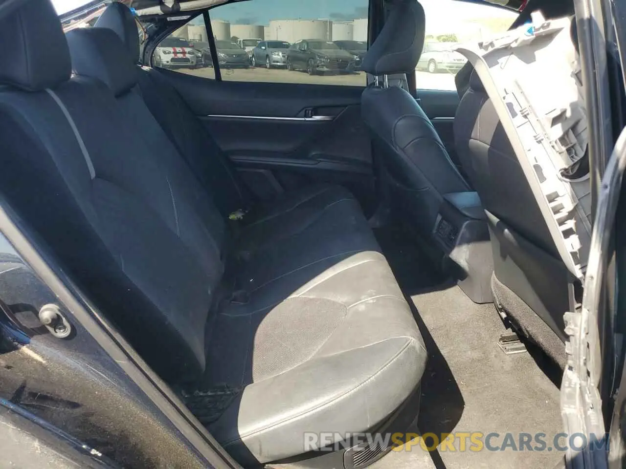 10 Photograph of a damaged car 4T1K31AK1MU022816 TOYOTA CAMRY 2021