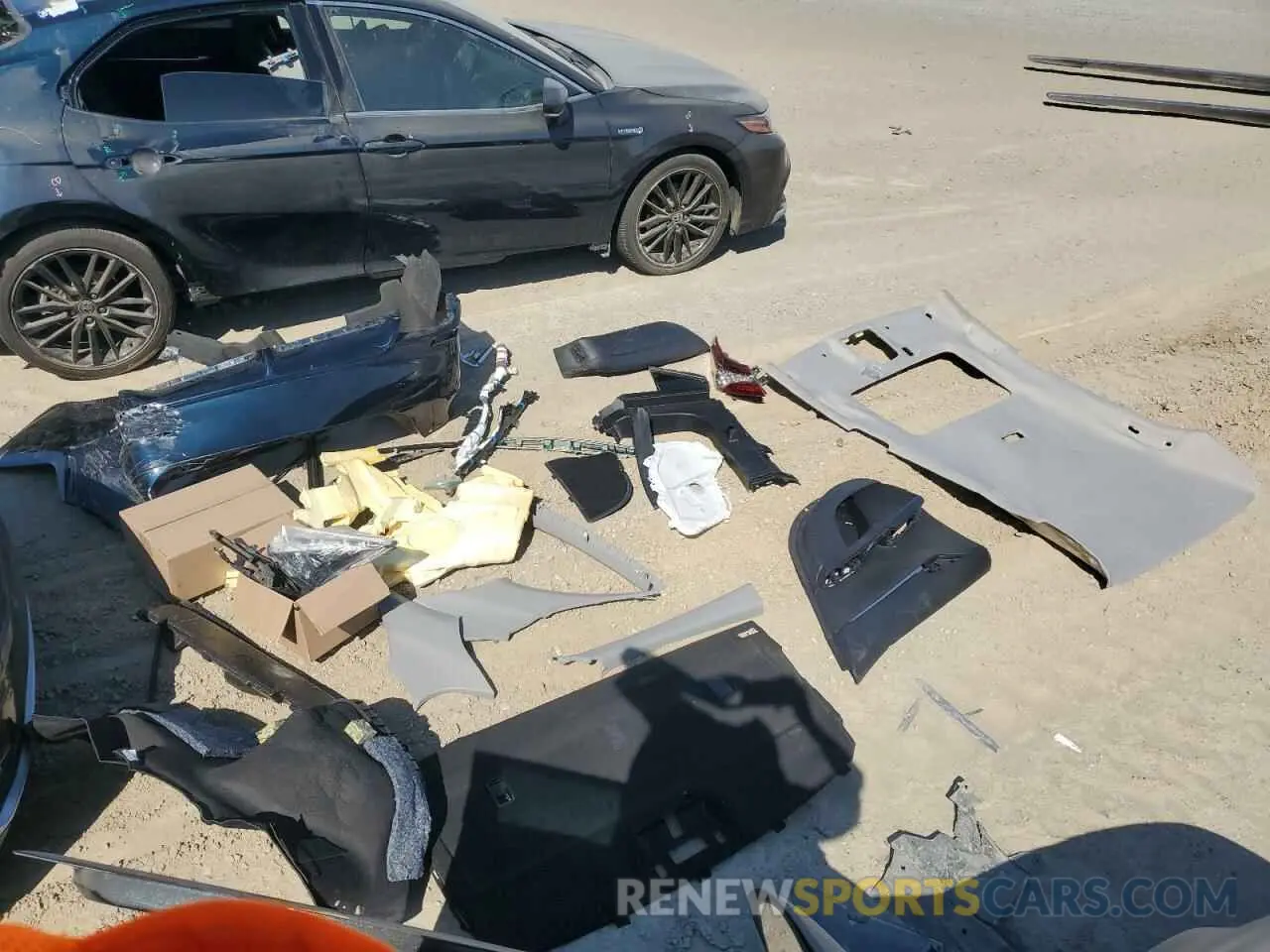 12 Photograph of a damaged car 4T1K31AK1MU022816 TOYOTA CAMRY 2021