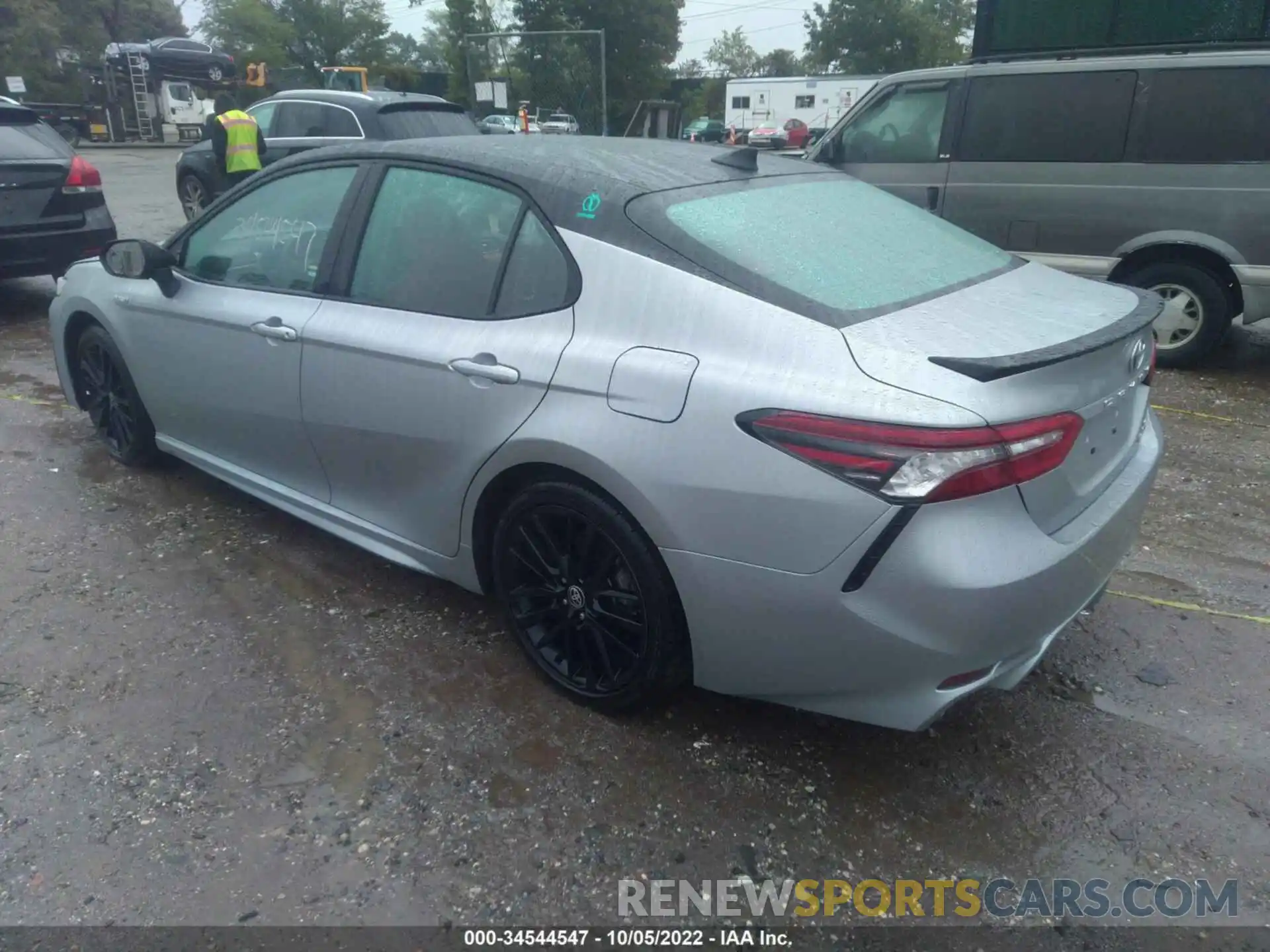 3 Photograph of a damaged car 4T1K31AK2MU020198 TOYOTA CAMRY 2021