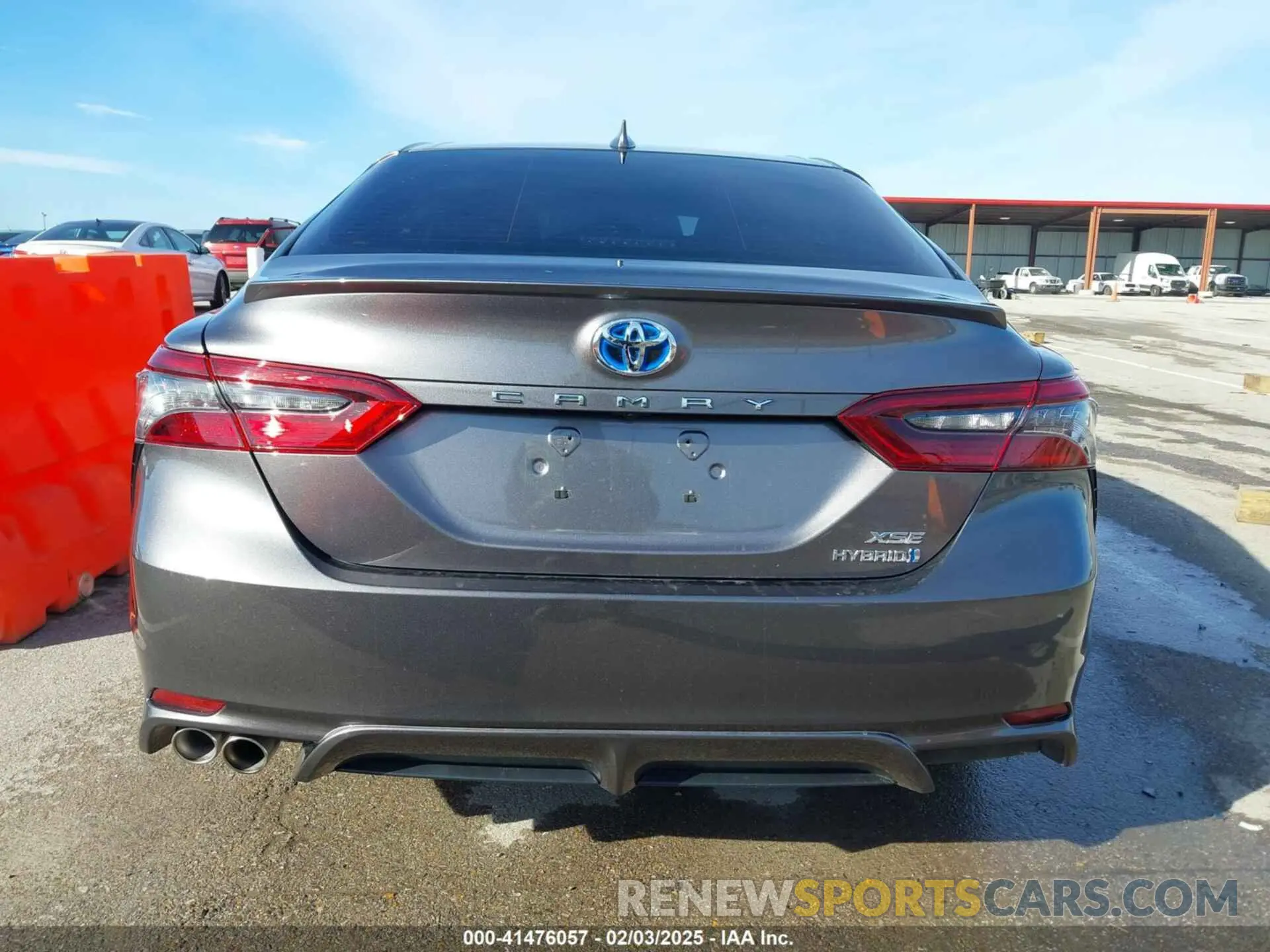 16 Photograph of a damaged car 4T1K31AK2MU023604 TOYOTA CAMRY 2021