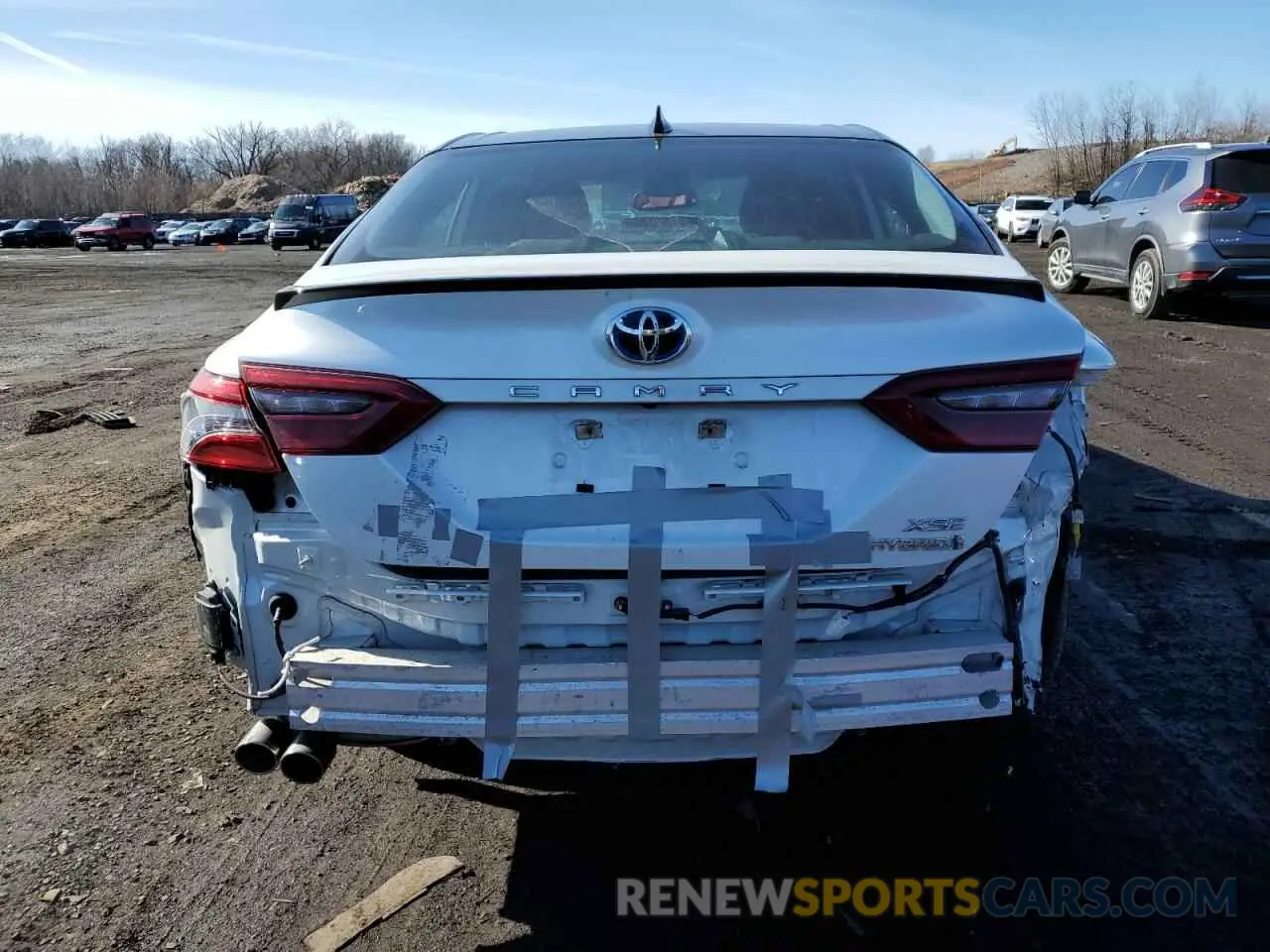 6 Photograph of a damaged car 4T1K31AK2MU026342 TOYOTA CAMRY 2021